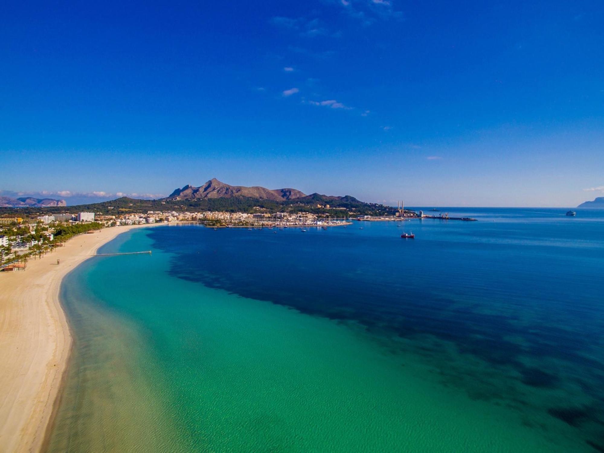 Beachfront With Sea Views Alcudia (Mallorca)